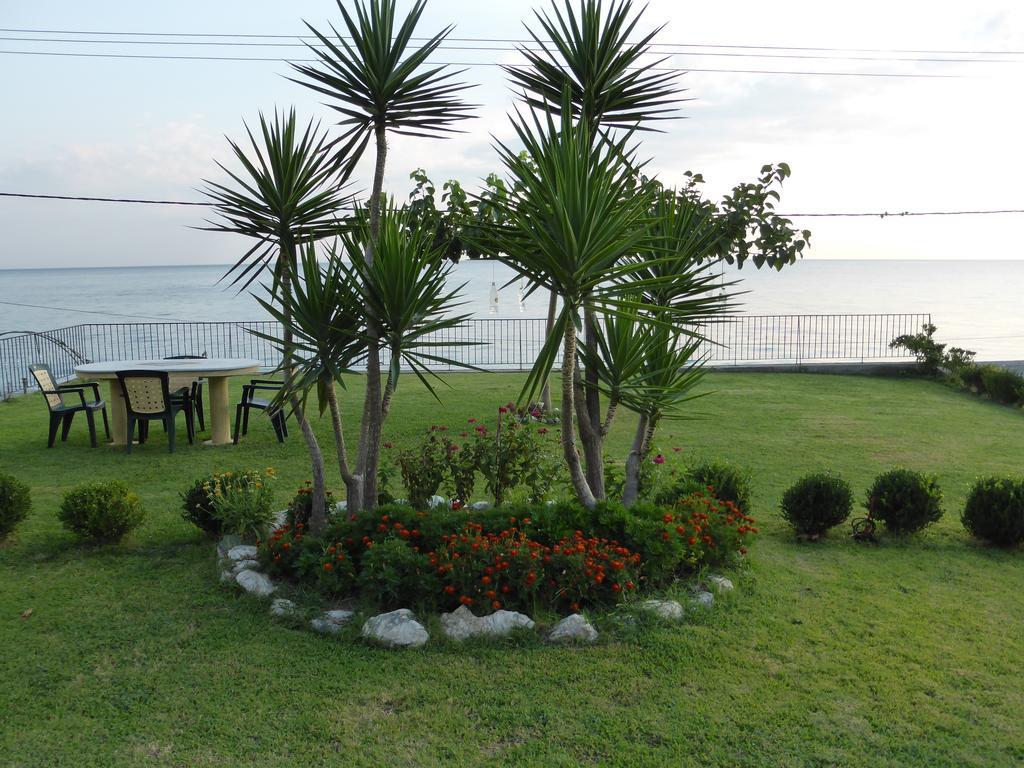 Perdikis Apartments - Paliouria Коккино-Неро Экстерьер фото